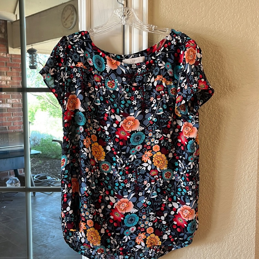 Loft Blouse Size Medium